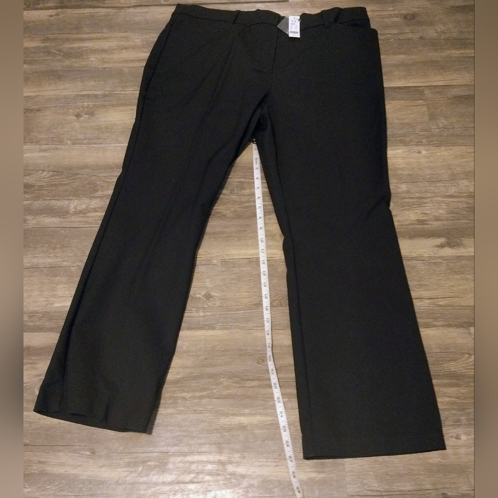 NY & Co All-Season Stretch Mid-Rise Bootcut Pant - Picture 6 of 9